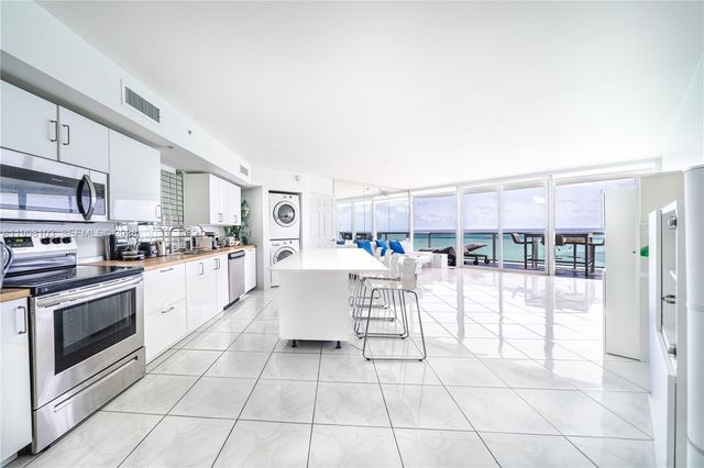 6301 Collins Avenue 2802, Miami Beach, FL 33141