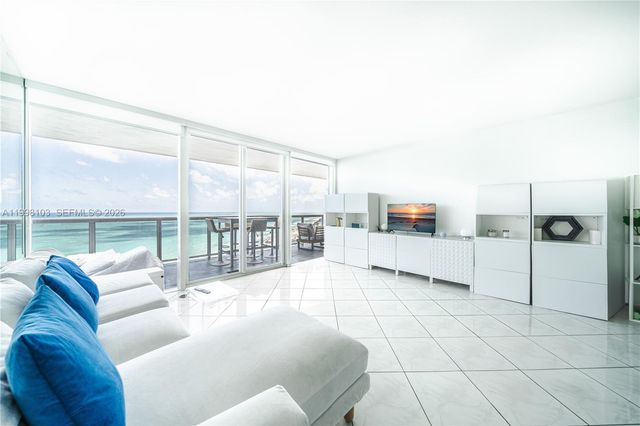 6301 Collins Avenue 2802, Miami Beach, FL 33141