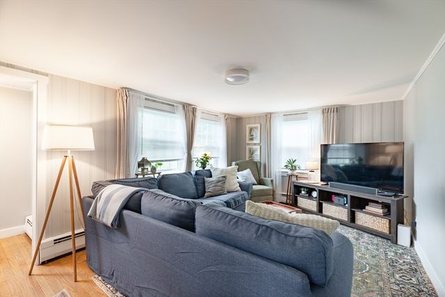 287 Purchase St, Milford, MA 01757