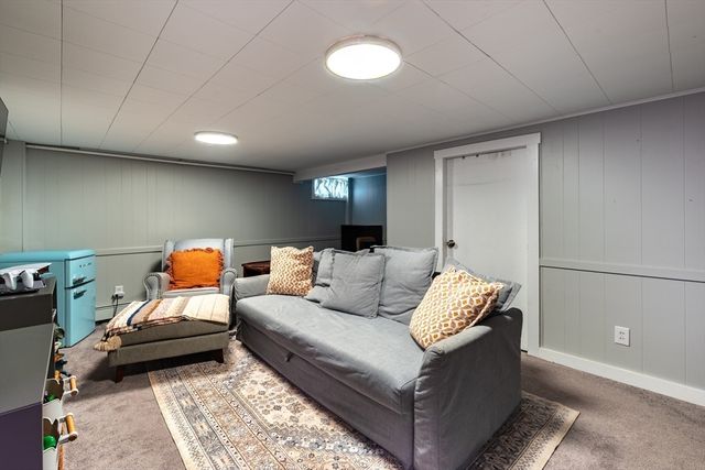 287 Purchase St, Milford, MA 01757