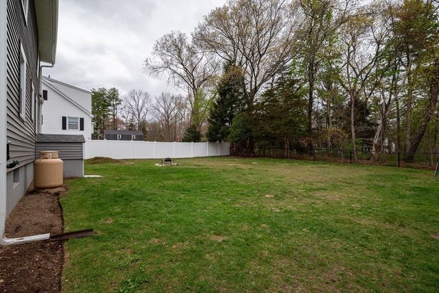 287 Purchase St, Milford, MA 01757