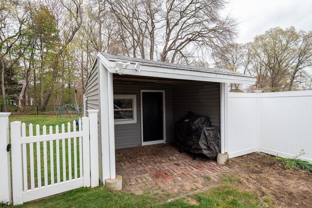 287 Purchase St, Milford, MA 01757