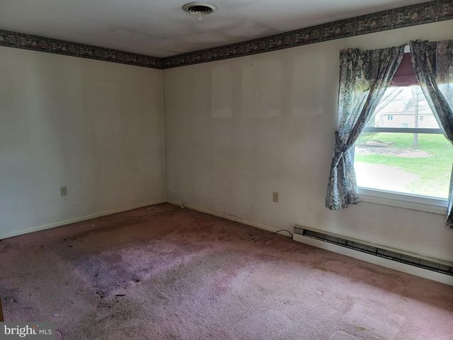 707 WYNDAMERE RD, Lewisberry, PA 17339