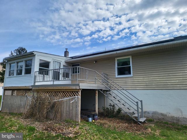 707 WYNDAMERE RD, Lewisberry, PA 17339