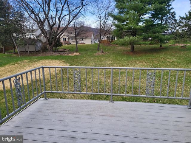 707 WYNDAMERE RD, Lewisberry, PA 17339