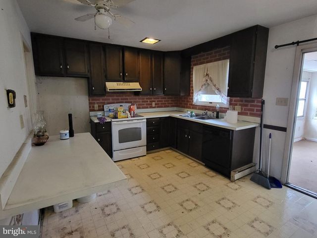 707 WYNDAMERE RD, Lewisberry, PA 17339