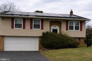 707 WYNDAMERE RD, Lewisberry, PA 17339