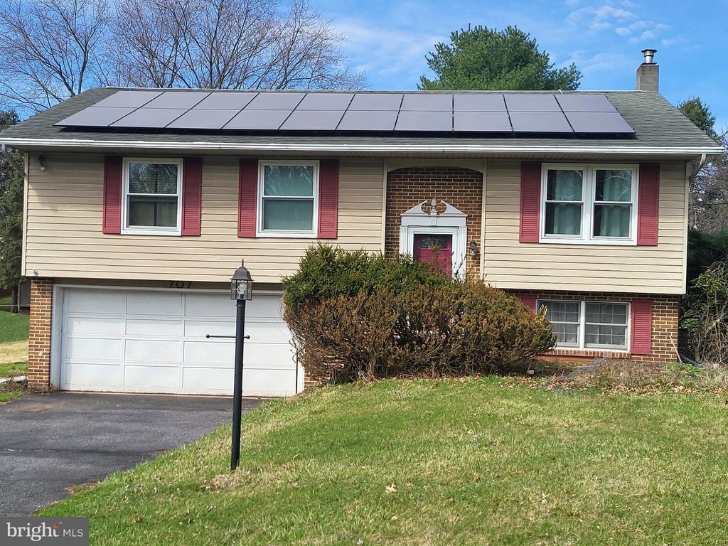 707 WYNDAMERE RD, Lewisberry, PA 17339