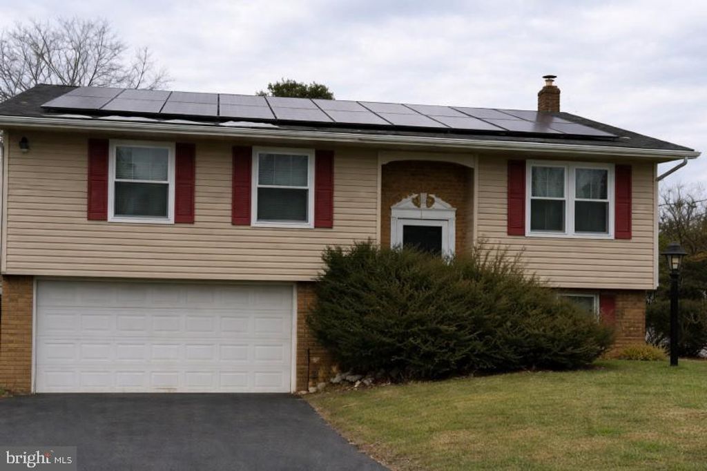 707 WYNDAMERE RD, Lewisberry, PA 17339