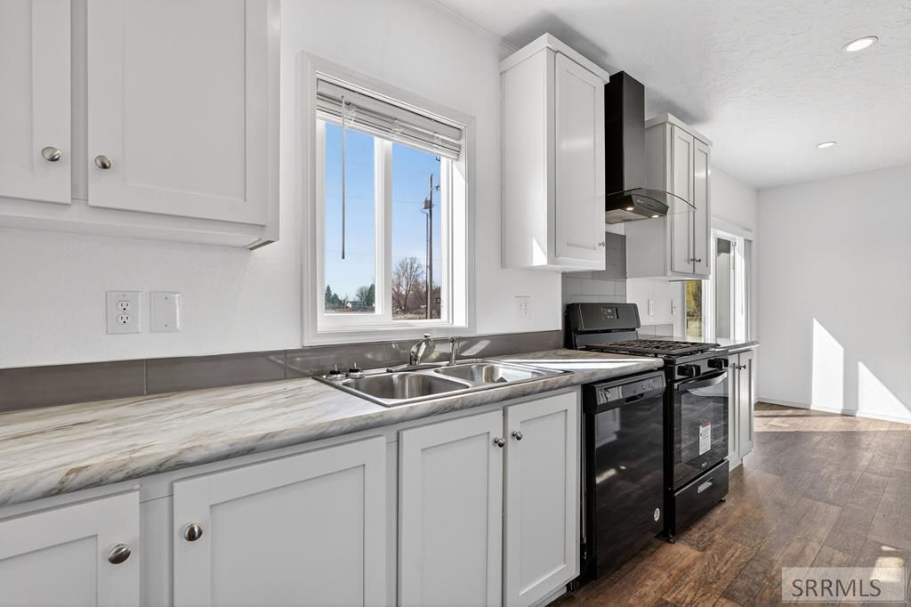 Image 13 of property listing at 751 Clark Drive, Blackfoot, ID 83221