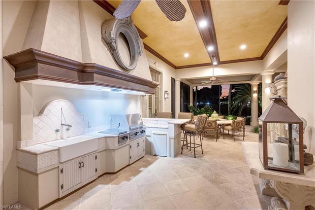 1132 Dormie DR, Naples, FL 34108