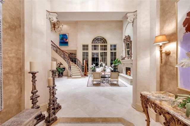 1132 Dormie DR, Naples, FL 34108