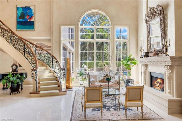 1132 Dormie DR, Naples, FL 34108