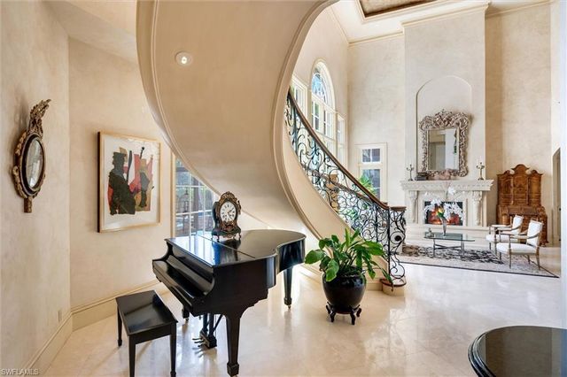 1132 Dormie DR, Naples, FL 34108