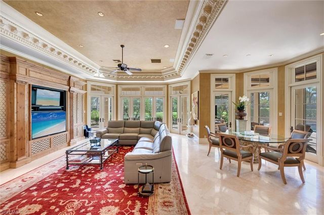 1132 Dormie DR, Naples, FL 34108