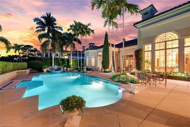 1132 Dormie DR, Naples, FL 34108