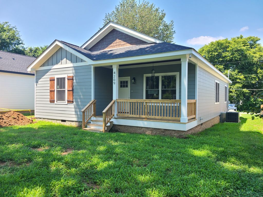4209 Woods St, Old Hickory, TN 37138