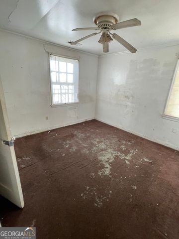 2112 Capital Street, Savannah, GA 31404