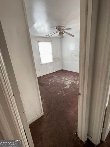 2112 Capital Street, Savannah, GA 31404