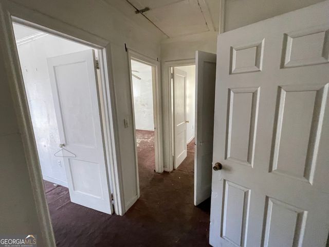 2112 Capital Street, Savannah, GA 31404