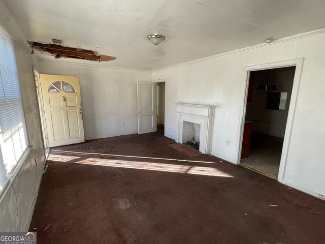 2112 Capital Street, Savannah, GA 31404