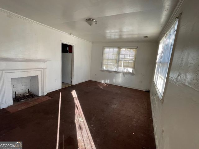 2112 Capital Street, Savannah, GA 31404