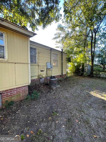 2112 Capital Street, Savannah, GA 31404