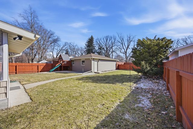 1249 2nd Street N, Fargo, ND 58102