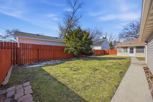1249 2nd Street N, Fargo, ND 58102