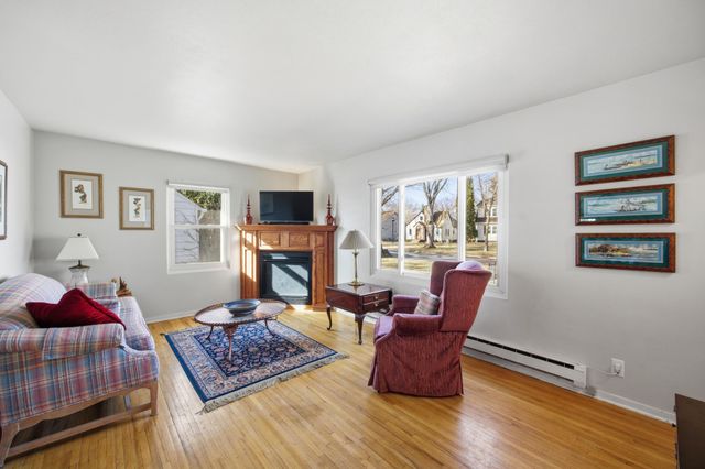 1249 2nd Street N, Fargo, ND 58102