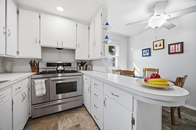 1249 2nd Street N, Fargo, ND 58102