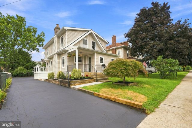 218 LINWOOD AVE, Ardmore, PA 19003