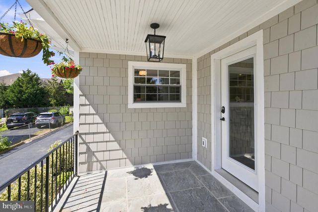 218 LINWOOD AVE, Ardmore, PA 19003