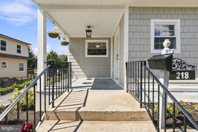 218 LINWOOD AVE, Ardmore, PA 19003