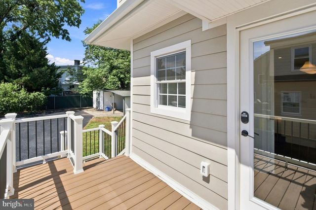 218 LINWOOD AVE, Ardmore, PA 19003