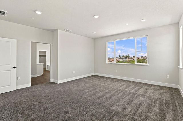 1170 Basecamp Dr, Lincoln, CA 95648