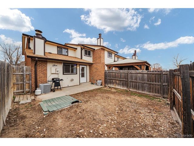 125 S 22nd Ave 14, Brighton, CO 80601