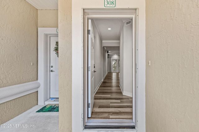 300 BERMUDA BAY Circle 308, Ponte Vedra Beach, FL 32082