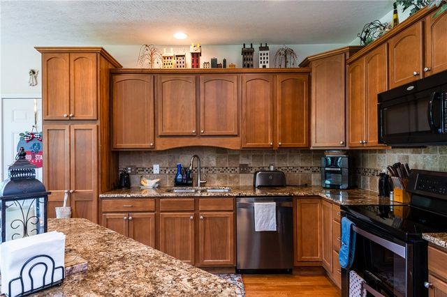 6590 Thistle Grove, Morrow, OH 45152