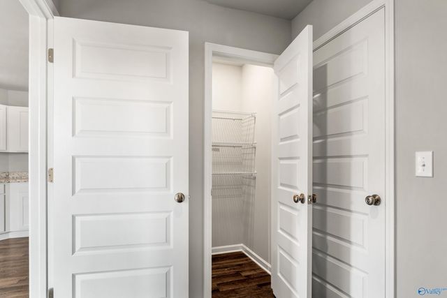 301 Spanish Moss Court, New Market, AL 35761