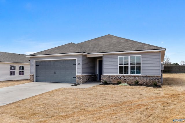 301 Spanish Moss Court, New Market, AL 35761