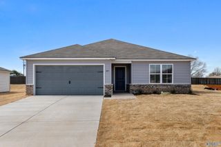 301 Spanish Moss Court, New Market, AL 35761