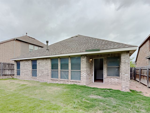8152 Black Ash Drive, Fort Worth, TX 76131