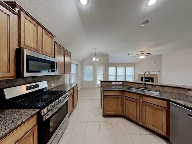8152 Black Ash Drive, Fort Worth, TX 76131