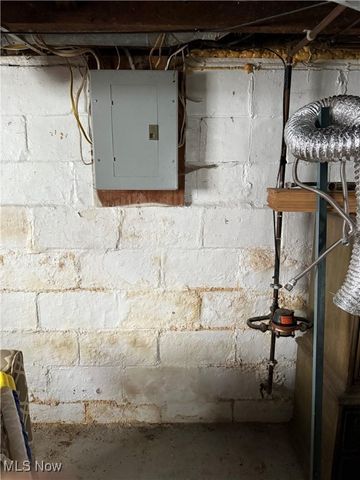 2102 16th Street NE, Canton, OH 44705