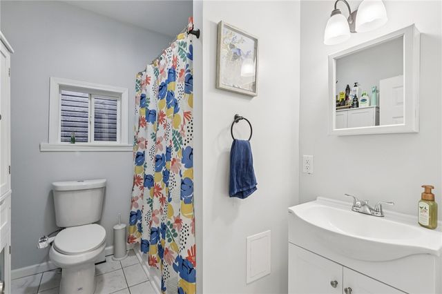 6 Elmont St, Crafton Heights, PA 15205