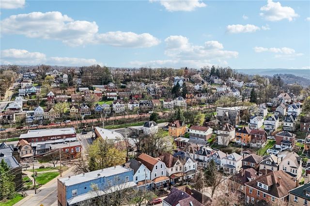 6 Elmont St, Crafton Heights, PA 15205