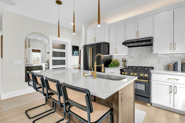 72 Hanover Street, Charleston, SC 29403