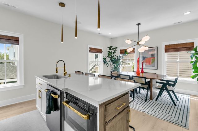 72 Hanover Street, Charleston, SC 29403