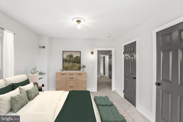 145 N MAIN ST, Spring Grove, PA 17362